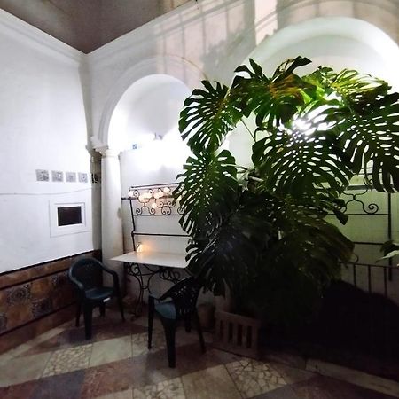 Piso En El Casco Antiguo Con Patio Privado Apartment Seville Exterior photo
