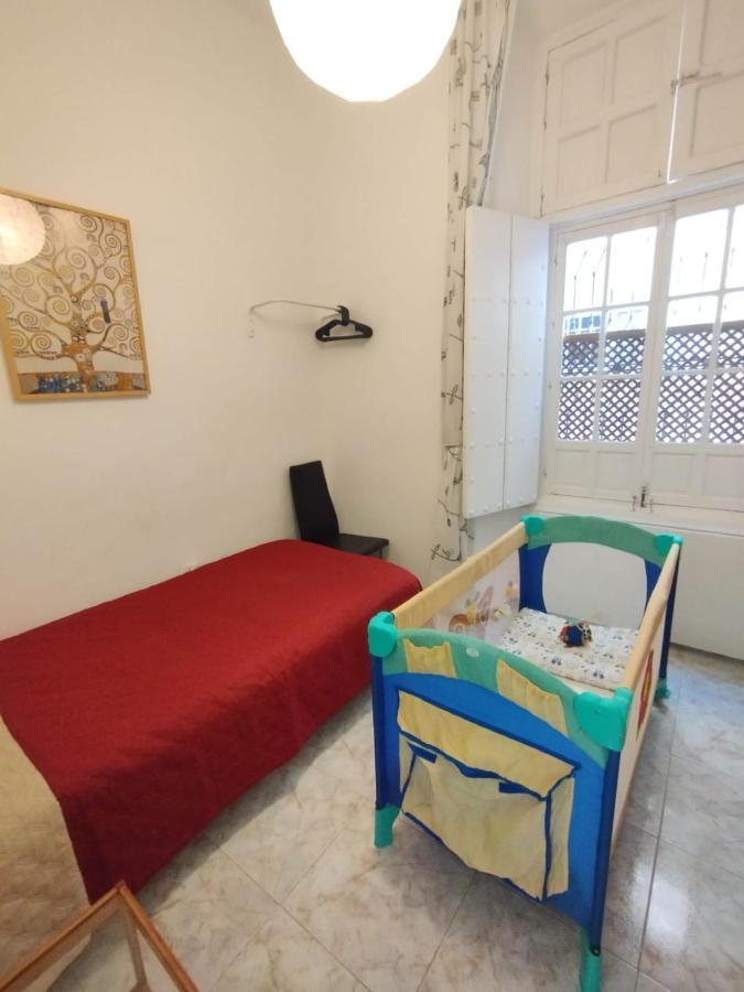 Piso En El Casco Antiguo Con Patio Privado Apartment Seville Exterior photo